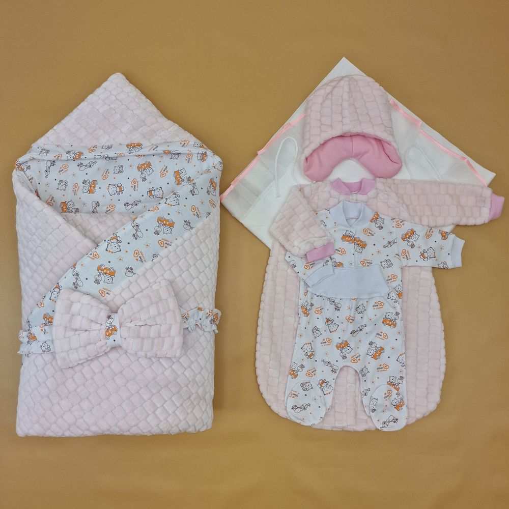 Комплект на выписку 7 пр: одеяло+уголок+конверт+кофточка+шапочка+ползунки+бант артикул анонс 1884в-1-2_о_18