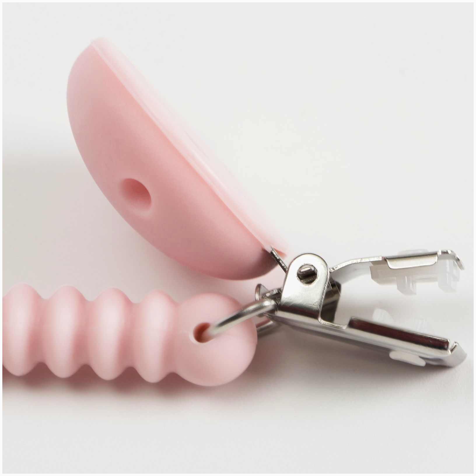 Картинка Держатель для соски - пустышки «Кольца», силиконовый, цвет розовый (№6977553) от магазина Мир детей Товары для Новорожденных