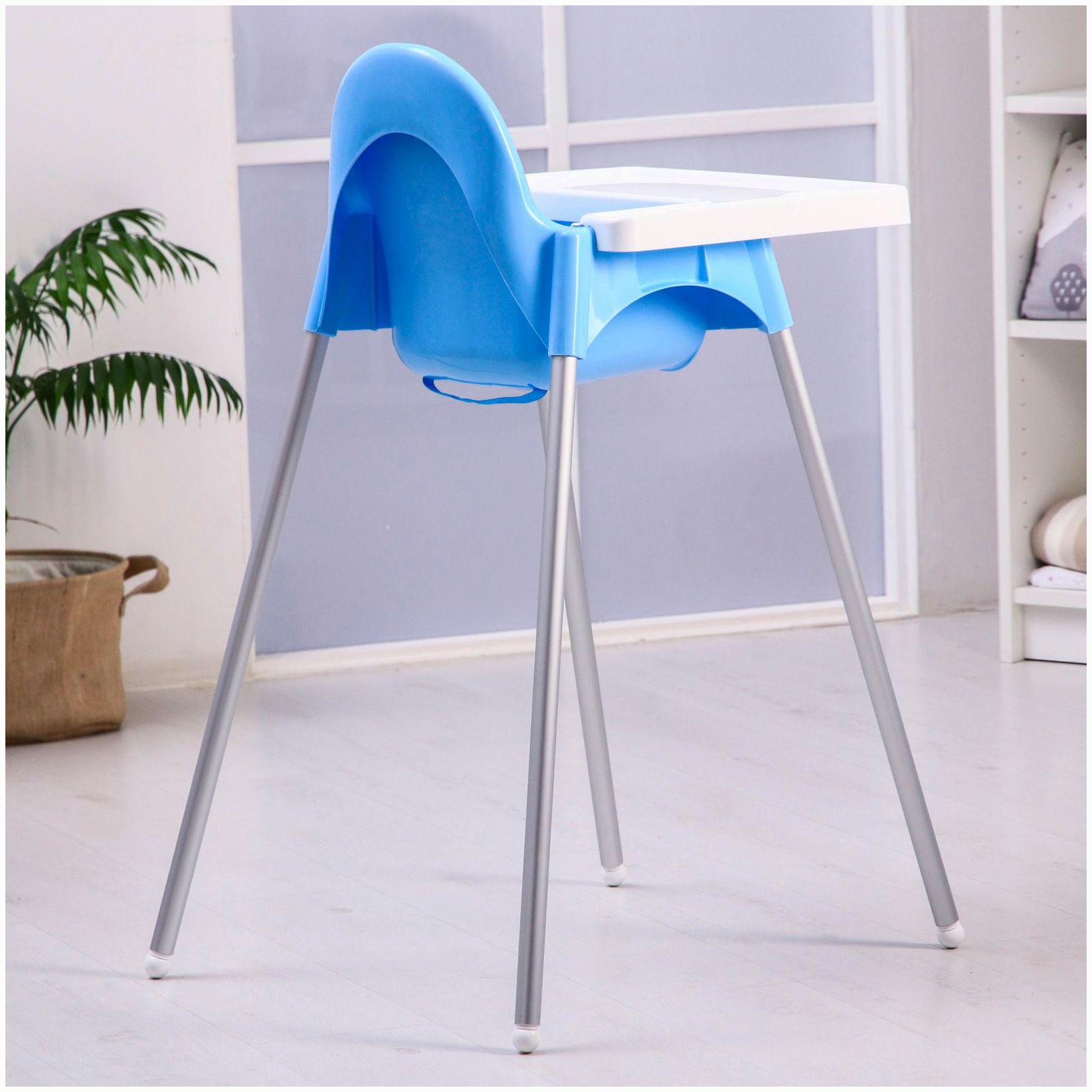 Картинка Стульчик для кормления пластиковый, цвет голубой (№2387940) от магазина Мир детей Товары для Новорожденных