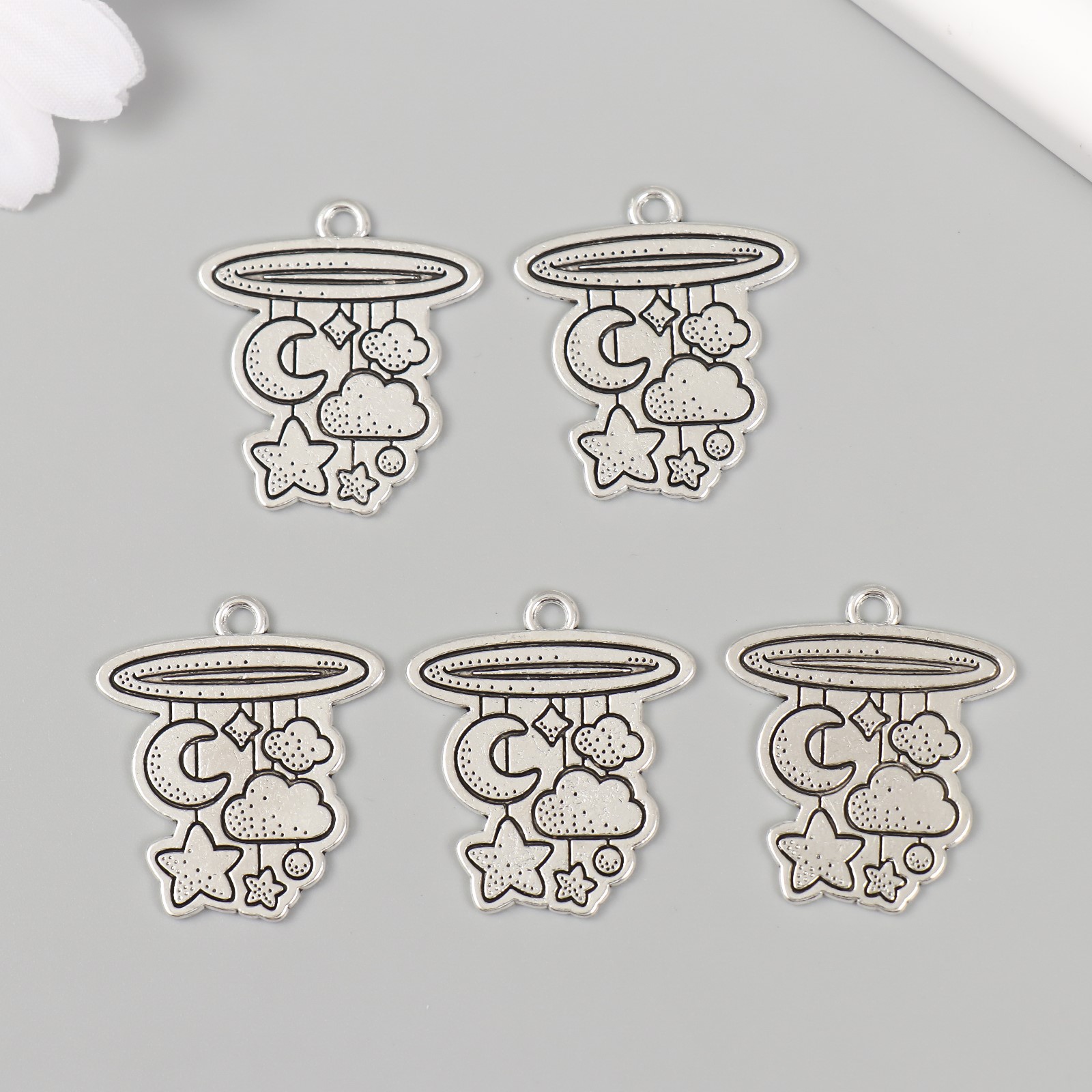 Картинка Декор металл для творчества "Детский мобиль с игрушками" 2,5х2,7 см (№9715223) от магазина Мир детей Товары для Новорожденных