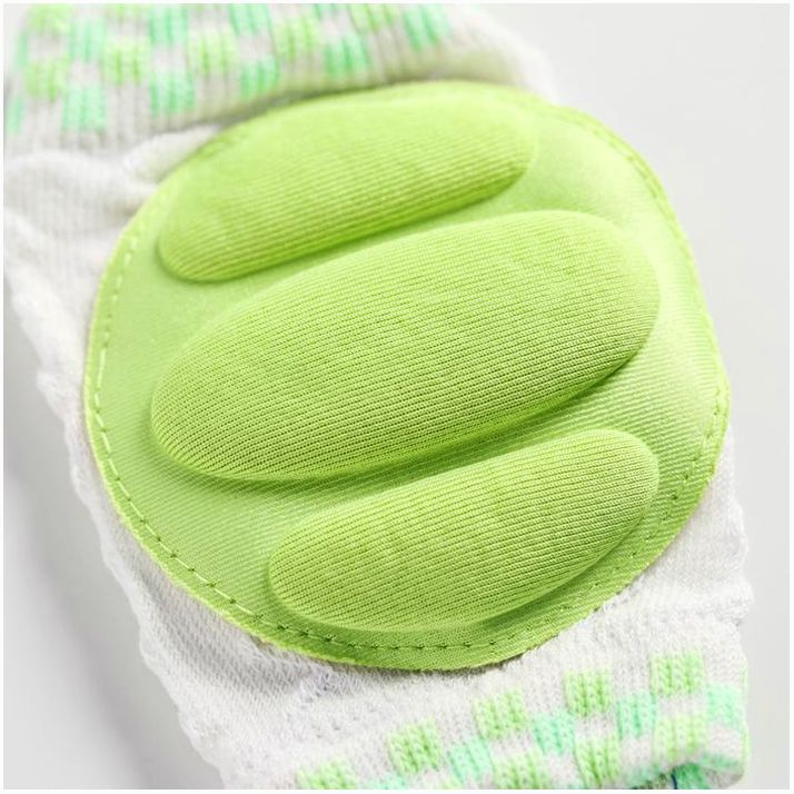 Картинка Набор наколенников, цвет зеленый (№4405115) от магазина Мир детей Товары для Новорожденных