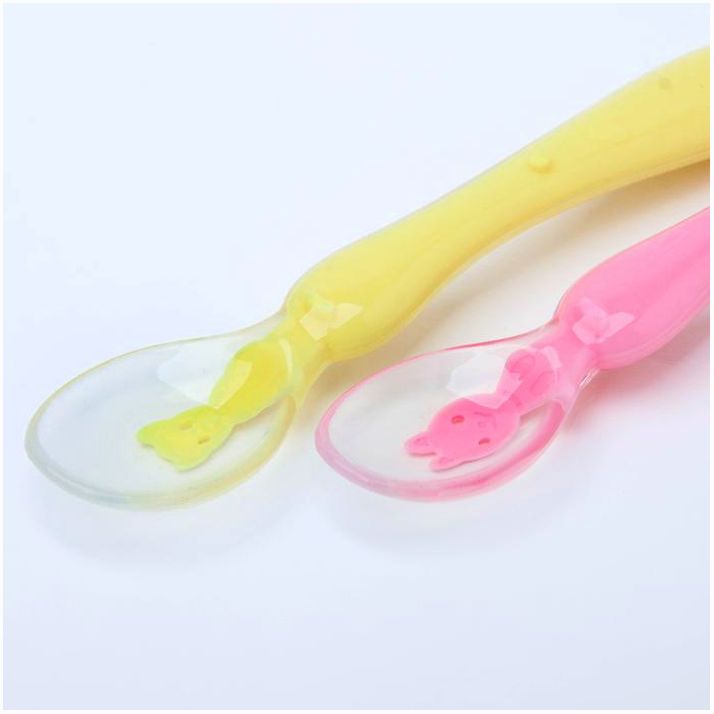 Картинка Набор ложек для кормления силиконовых «Милые зверята», от 5 мес., 2 шт., цвет розовый + фиолетовый (№2598205) от магазина Мир детей Товары для Новорожденных