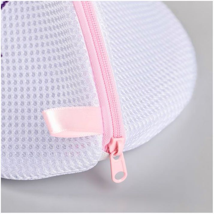 Картинка Мешок для стирки бюстгальтеров Доляна, 18?18?17 см, трёхслойный, крупная сетка, цвет МИКС (№2516023) от магазина Мир детей Товары для Новорожденных