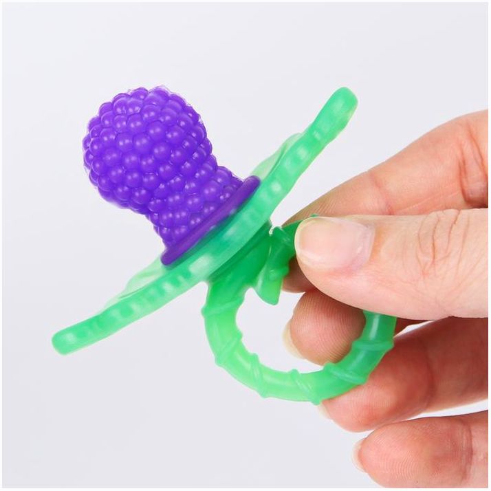 № 2825252 Прорезыватель силиконовый «Ягодка-пустышка», цвет фиолетовый, Крошка Я