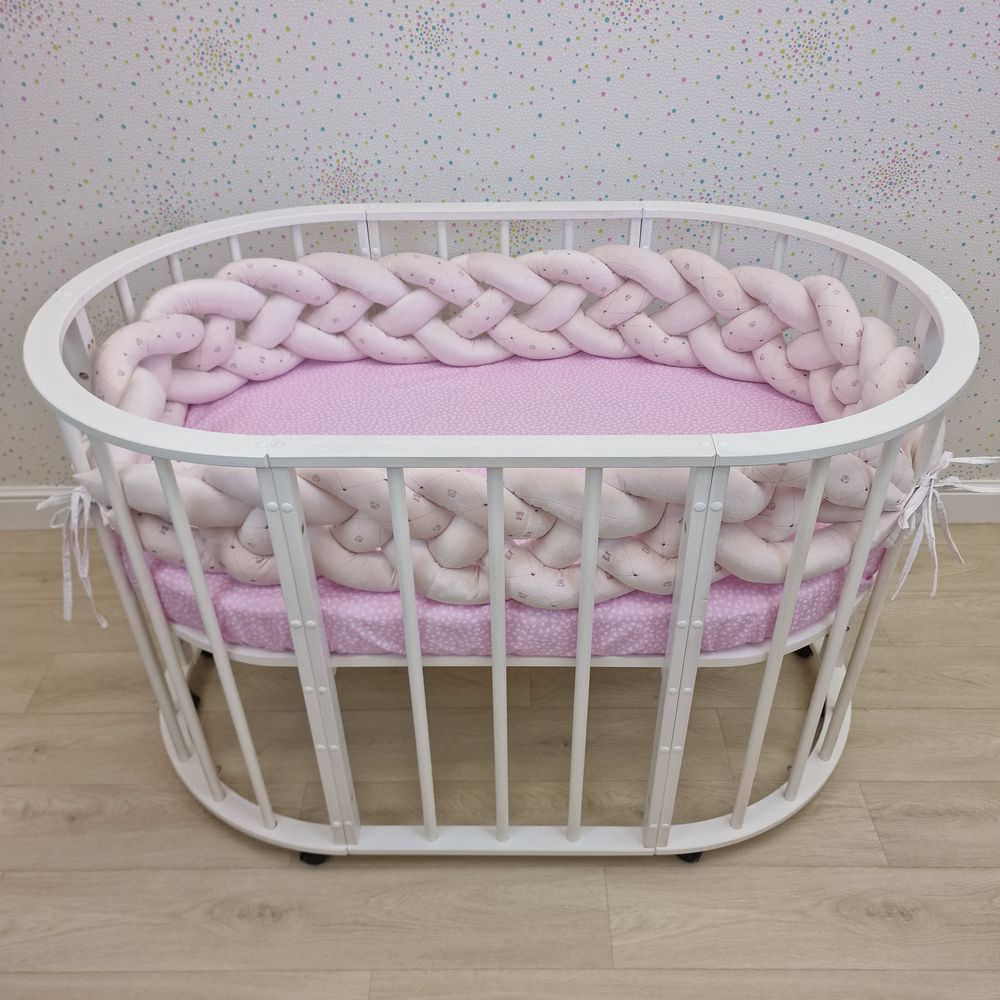 Картинка Бортик - "Коса 4х" по всему периметру кроватки (плюш + синтепух) (№989в) цвета в ассортименте от магазина Мир детей Товары для Новорожденных