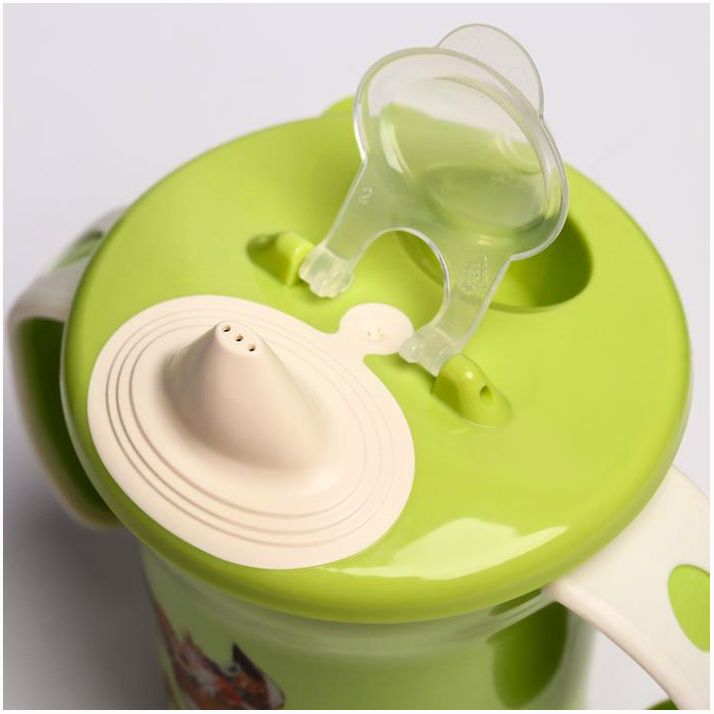 Картинка Поильник с ручками, 270 мл, цвет салатовый, рисунок МИКС (№4070351) от магазина Мир детей Товары для Новорожденных