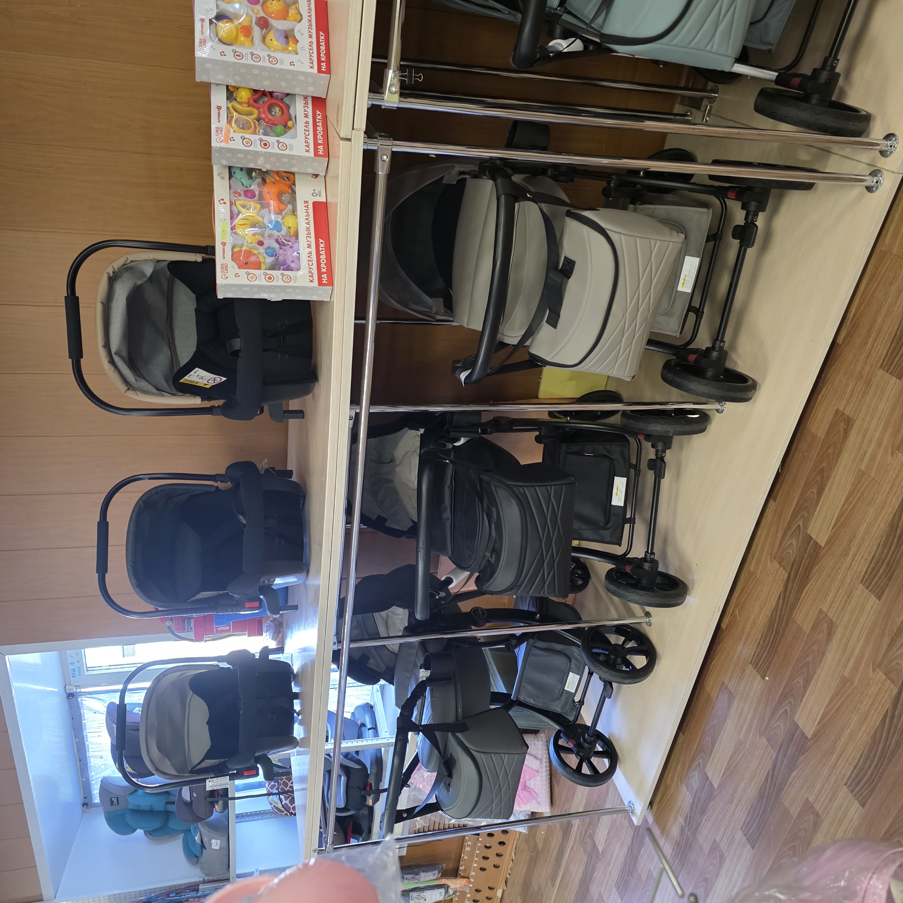 Картинка Стеллаж ЛДСП + система джокер хром (№Стколяс) от магазина Мир детей Товары для Новорожденных