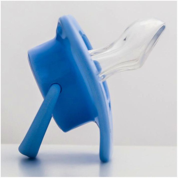 Картинка Пустышка от 6 мес., ортодонт., с колпачком, контейнер, цвет голубой/зеленый (№4591111) от магазина Мир детей Товары для Новорожденных