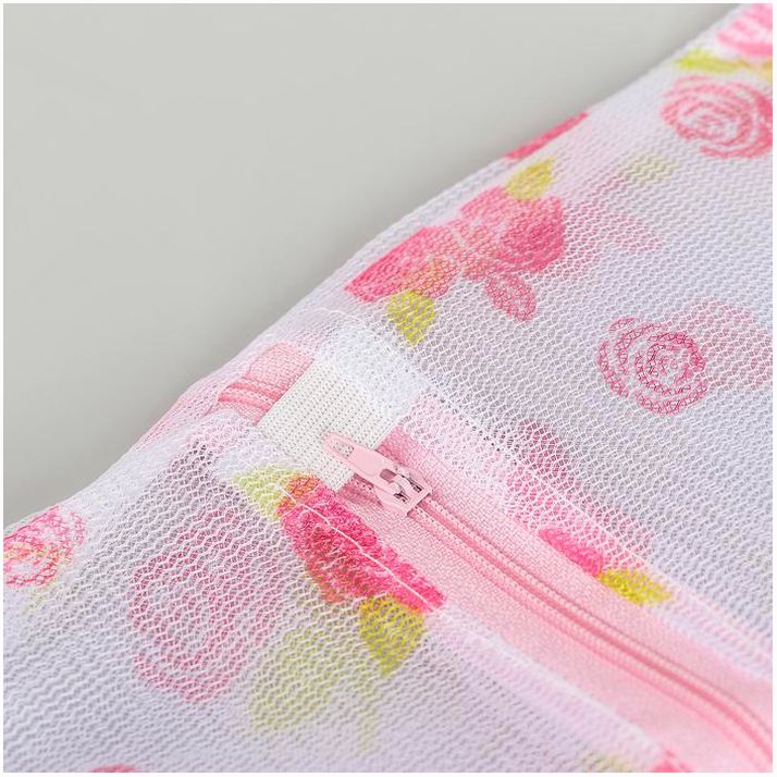 Картинка Мешок для стирки белья Доляна, 40?50 см, мелкая сетка, рисунок МИКС (№558239) от магазина Мир детей Товары для Новорожденных