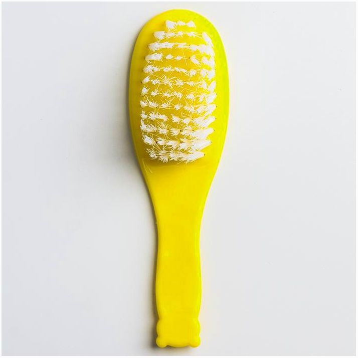 Картинка Щетка детская, для ухода за волосами, цвет желтый (№5276674) от магазина Мир детей Товары для Новорожденных