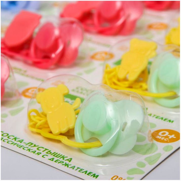 № 4803532 Пустышка классическая, с держателем, +0мес., на блистере, цвет МИКС