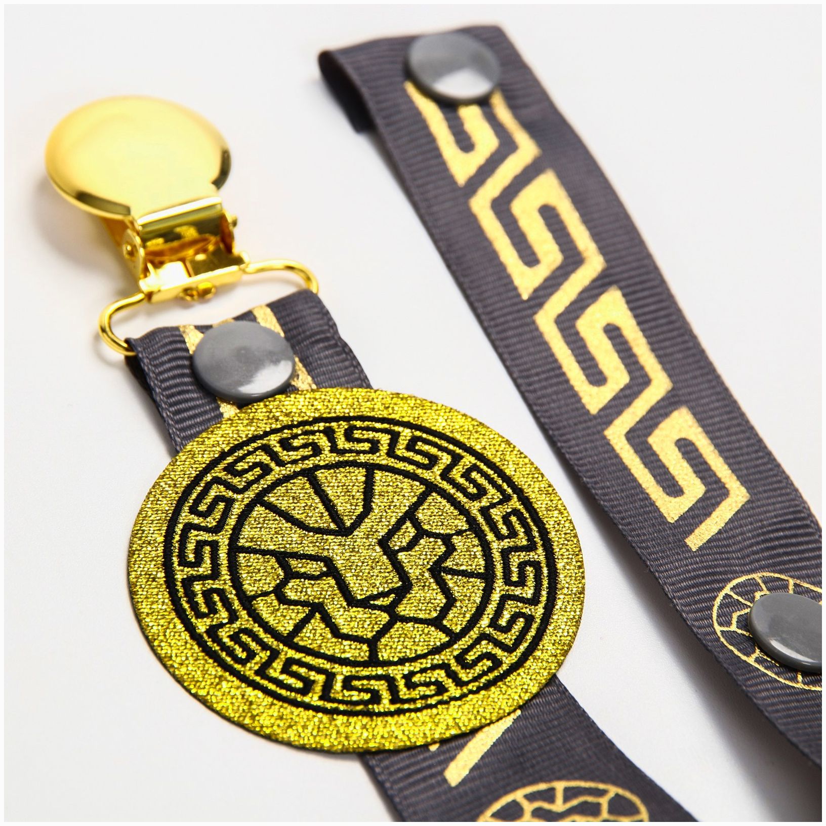 Картинка Держатель для соски - пустышки с лентой Lion (№6031687) от магазина Мир детей Товары для Новорожденных