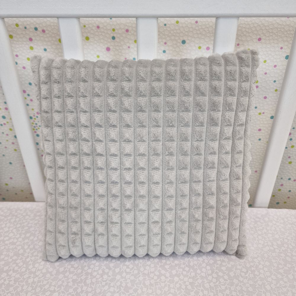 Подушка (плюш/бязь) (синтепон 600 гр/кв.м) артикул анонс 190_29