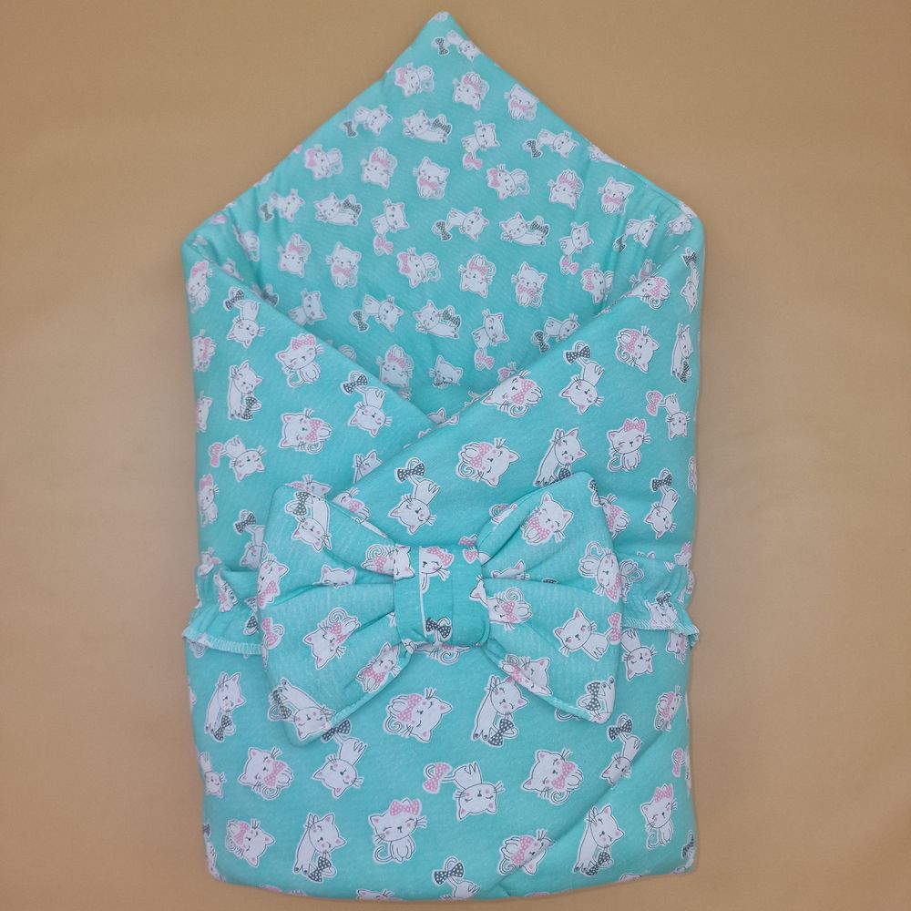 Картинка Конверт комплект на выписку 2 пр: одеяло+бант (кулирка) (№1893к-0-1_м) цвета в ассортименте от магазина Мир детей Товары для Новорожденных