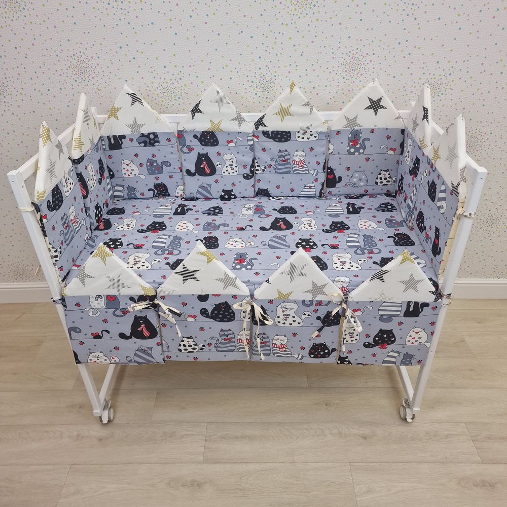 Бортик из 12 подушек по всему периметру кроватки (бязь + пенополиуретан) 