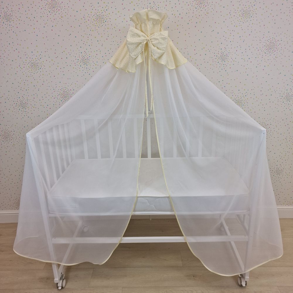 Картинка Балдахин с отделкой и оборкой с окантовкой (бязь/сеточка) + бант (бязь) (№934) цвета в ассортименте от магазина Мир детей Товары для Новорожденных