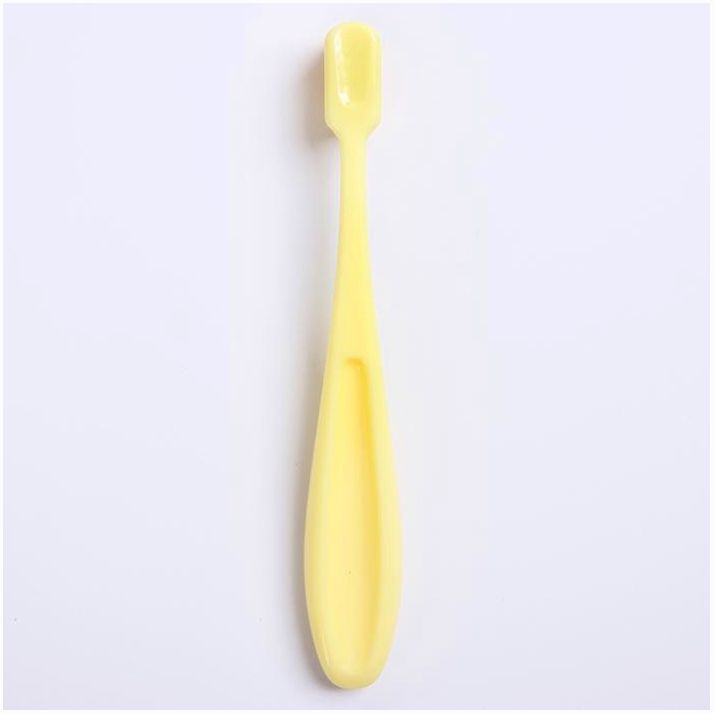 Картинка Детская зубная щетка с мягкой щетиной, нейлон, цвет желтый (№4599982) от магазина Мир детей Товары для Новорожденных