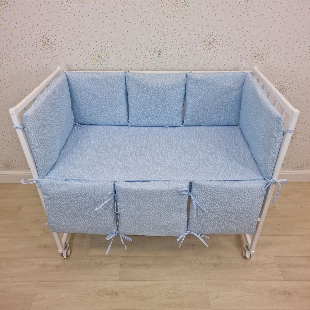 Бортик из 8 (6кв+2пр) подушек по всему периметру кроватки (бязь + синтепон) артикул анонс 949_17