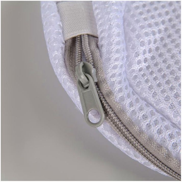 Картинка Мешок для стирки бюстгальтеров Доляна, 30?19 см, крупная сетка, цвет МИКС (№4333614) от магазина Мир детей Товары для Новорожденных