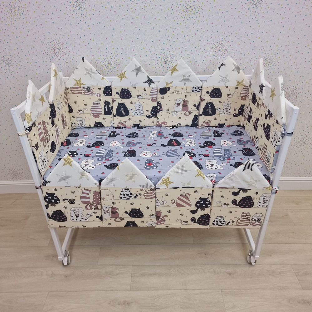 Бортик из 12 подушек по всему периметру кроватки (бязь + пенополиуретан) 