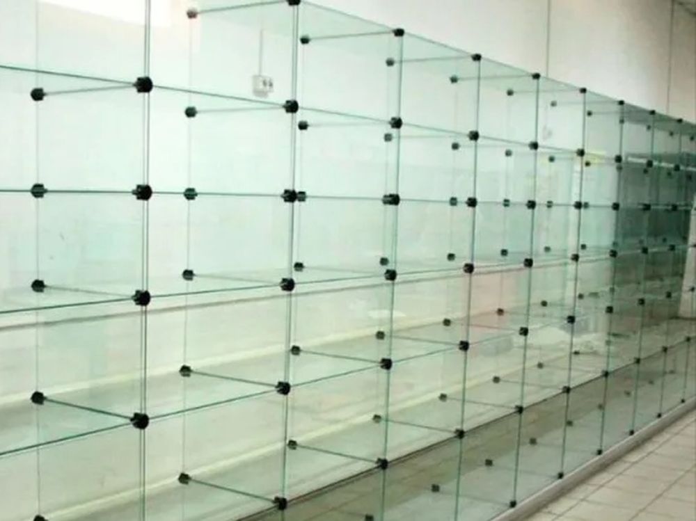 Картинка Стеллажи витрины торговые куб стекло (№кубСтекло) от магазина Мир детей Товары для Новорожденных