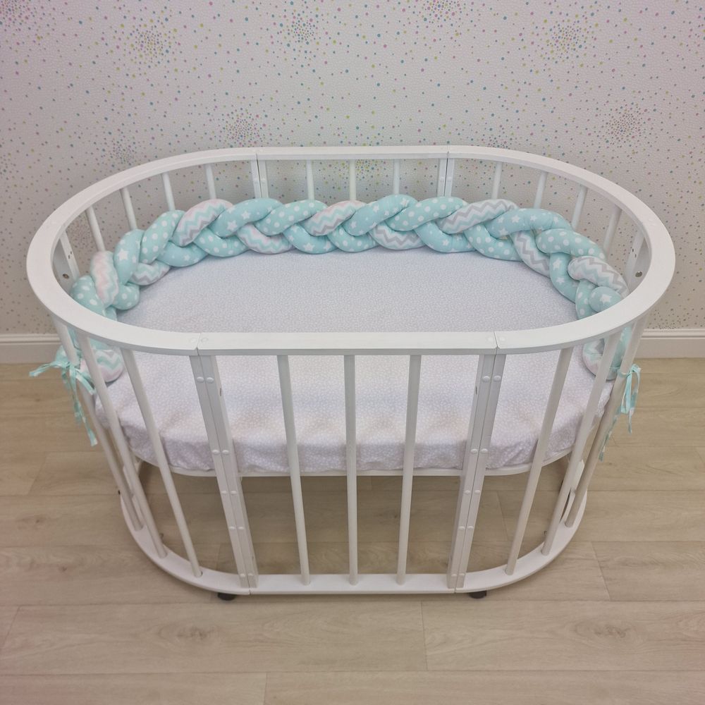 Картинка Бортик - "Коса 3х" (бязь + синтепух) (№986б) цвета в ассортименте от магазина Мир детей Товары для Новорожденных