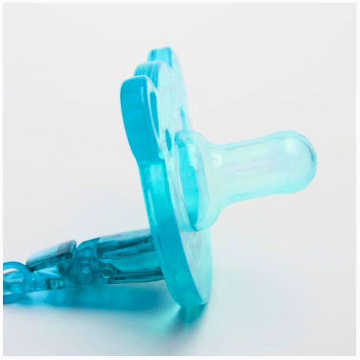 Картинка Пустышка цельносиликоновая, с держателем, в контейнере, от 0 мес., цвет зеленый (№4350294) от магазина Мир детей Товары для Новорожденных