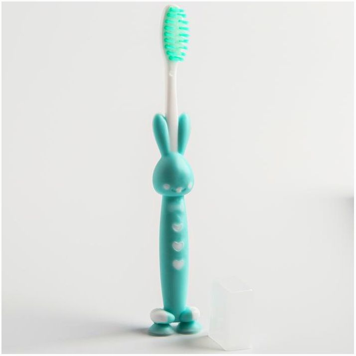 № 4478236 Детская зубная щетка на присоске «Зайка», с защитным колпачком (нейлон), цвет МИКС