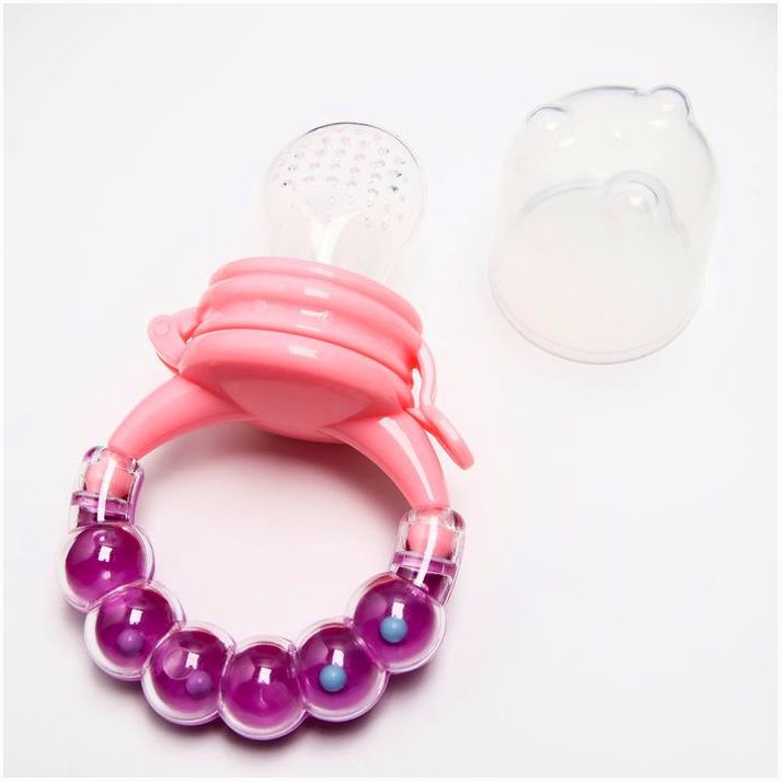 № 4313588 Ниблер для прикорма, с силиконовой сеточкой, ручка-погремушка, цвет фиолетовый