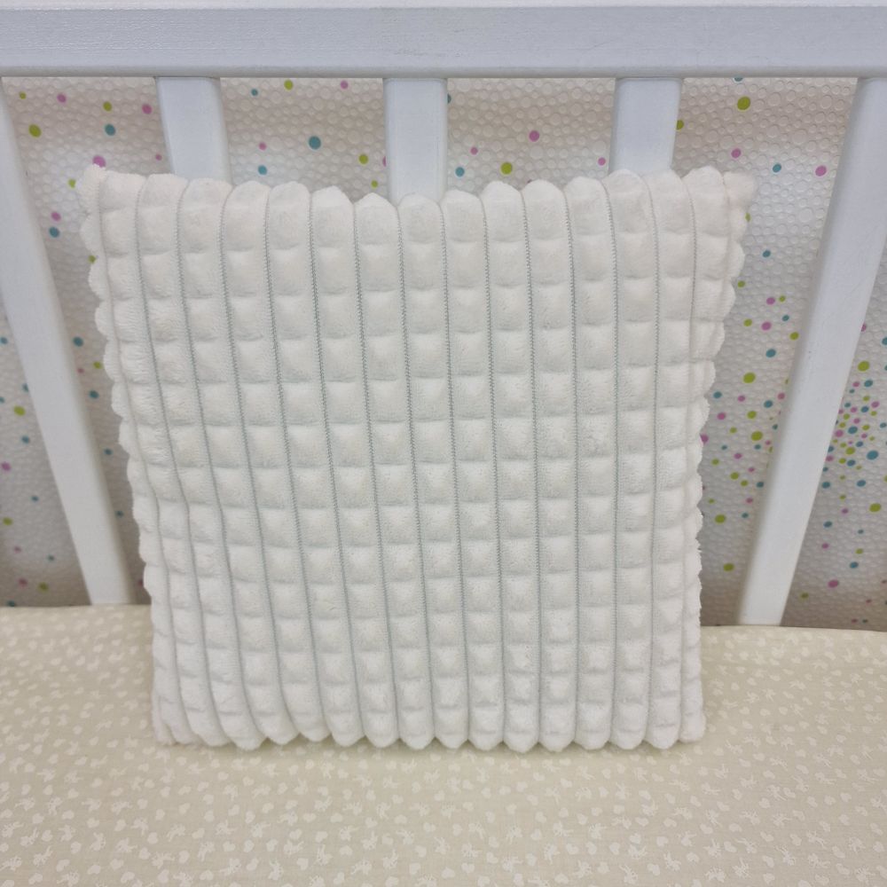 Подушка (плюш/бязь) (синтепон 600 гр/кв.м) артикул анонс 190_11