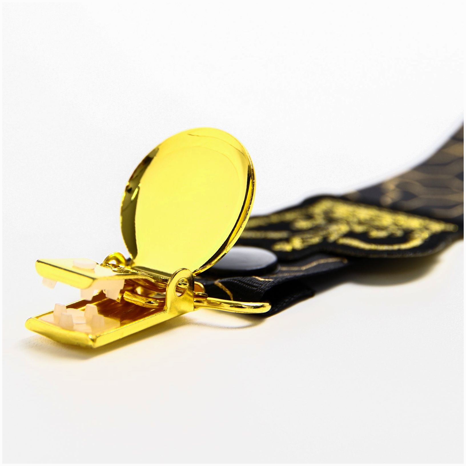 Картинка Держатель для соски - пустышки с лентой Gold baby (№6031689) от магазина Мир детей Товары для Новорожденных