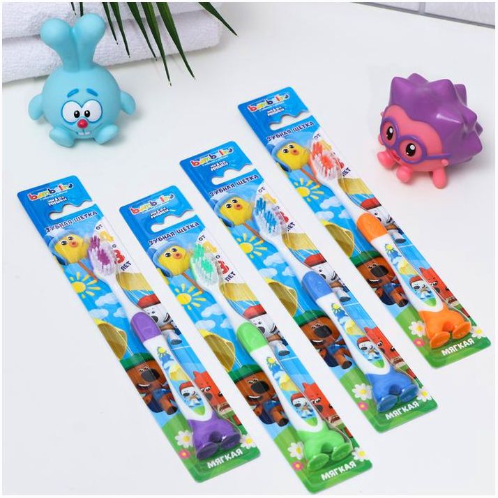 Картинка Зубная щётка детская Bambolina «МиМиМишки» мягкая, с подушечкой для чистки языка, 4-8 лет (№6970353) от магазина Мир детей Товары для Новорожденных