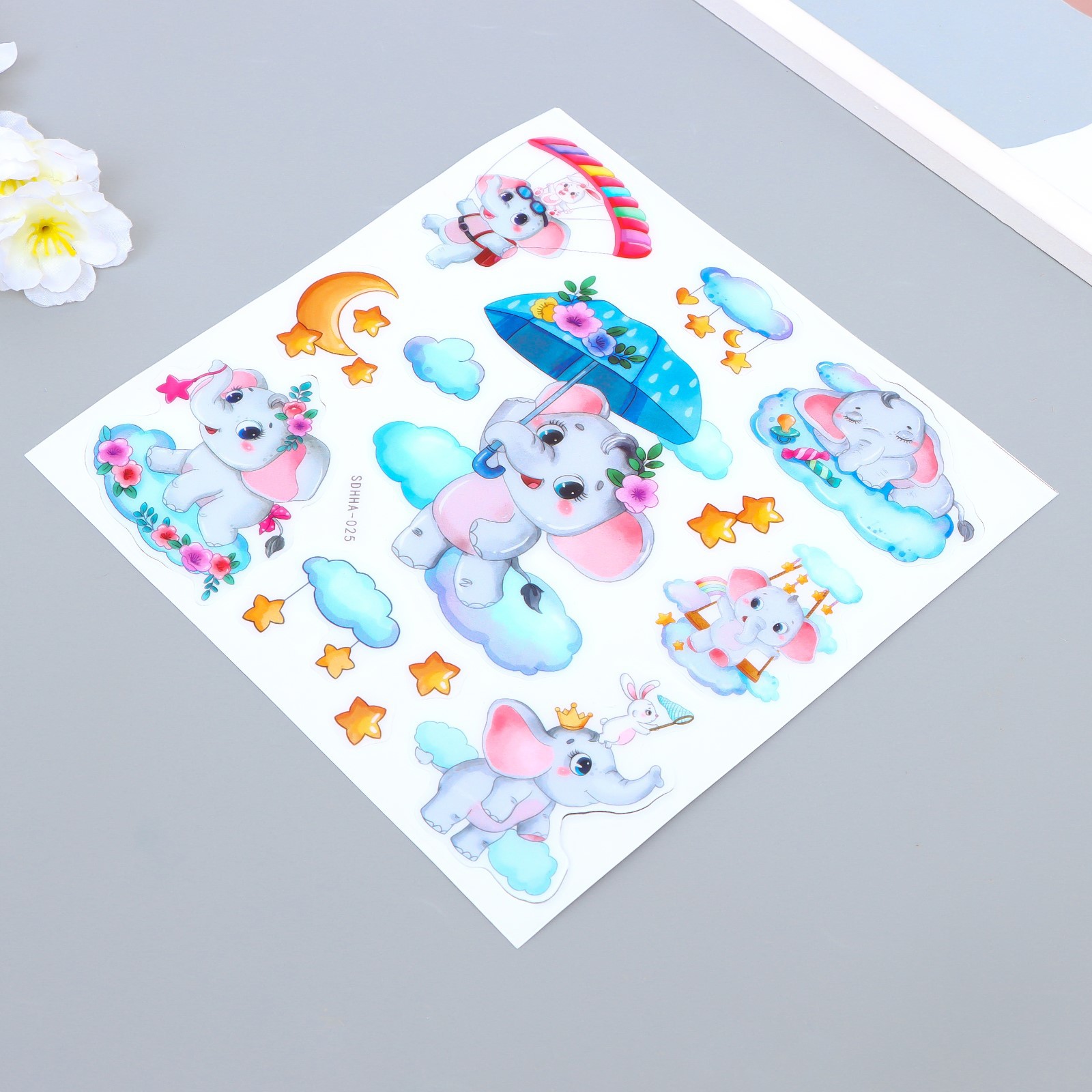 Картинка Наклейка пластик интерьерная фосфорная "Добрый слонёнок" МИКС 20х20,5 см (№9709694) от магазина Мир детей Товары для Новорожденных