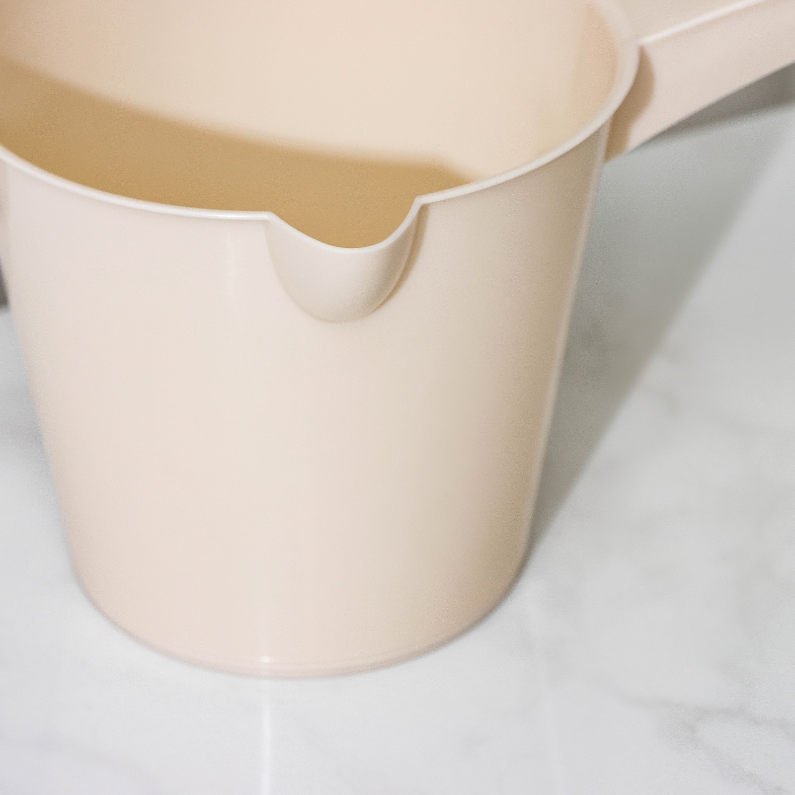 № 4210100 Ковш со сливом 1,5л 28,5х16,5х13,5см 