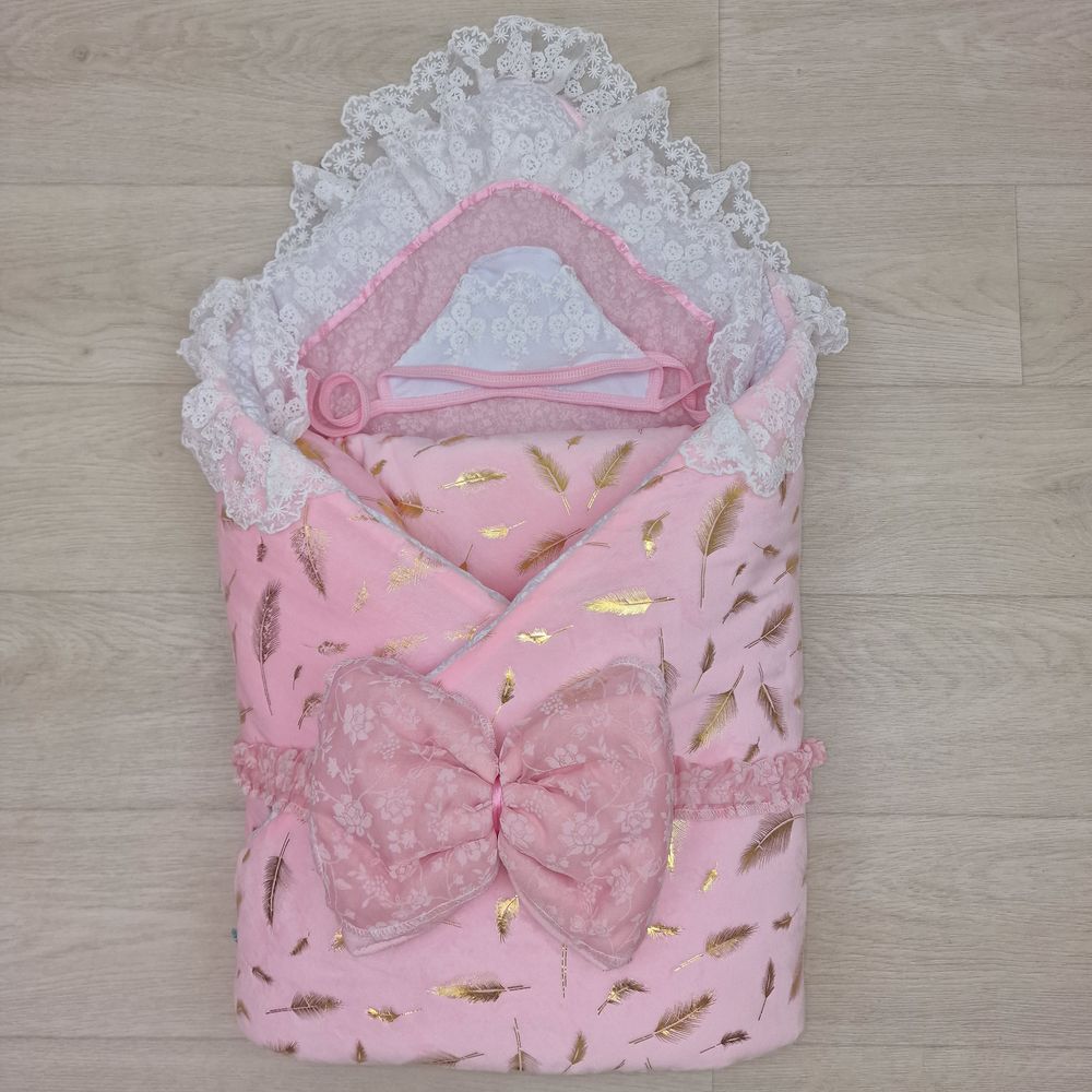 Комплект на выписку 4 пр: одеяло+уголок+чепчик+бант артикул анонс 1867в-0-1_к_06