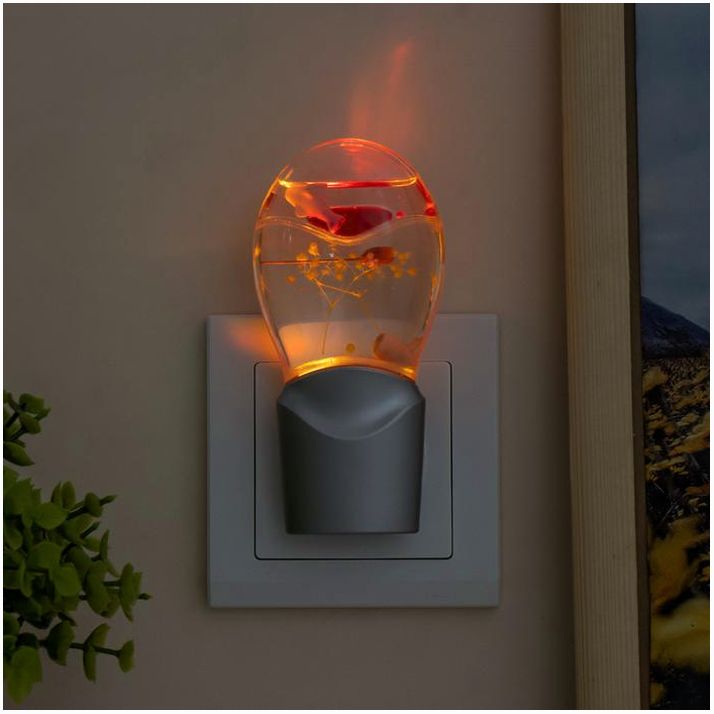 Картинка Ночник "Кроха" 0,3W (датчик освещенности) LED серебро/розовый (№2815790) от магазина Мир детей Товары для Новорожденных