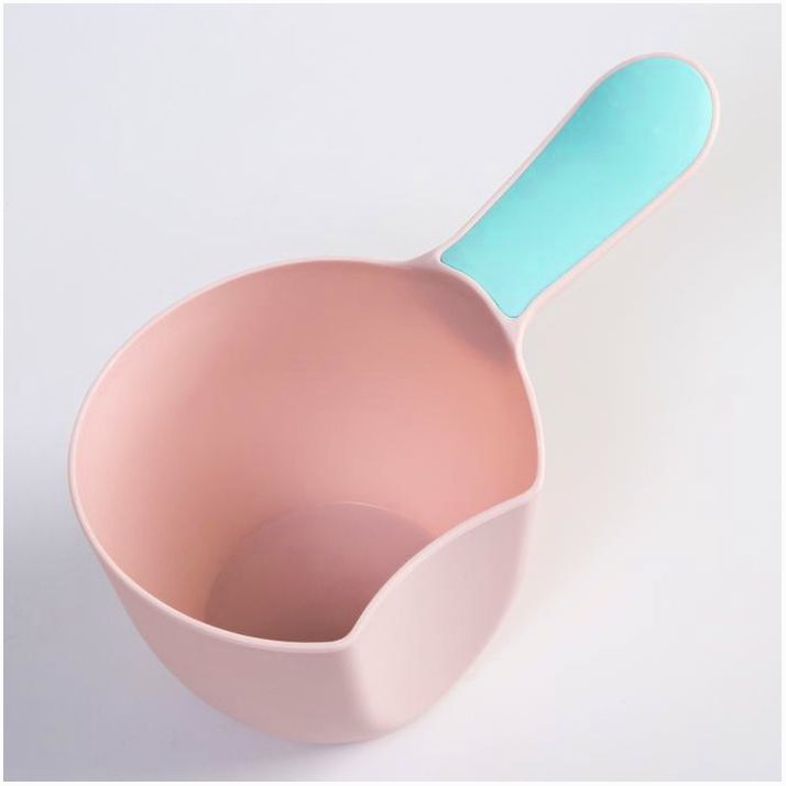 № 6900861 Ковш для купания и мытья головы, детский банный ковшик, хозяйственный , 500 мл., цвет МИКС