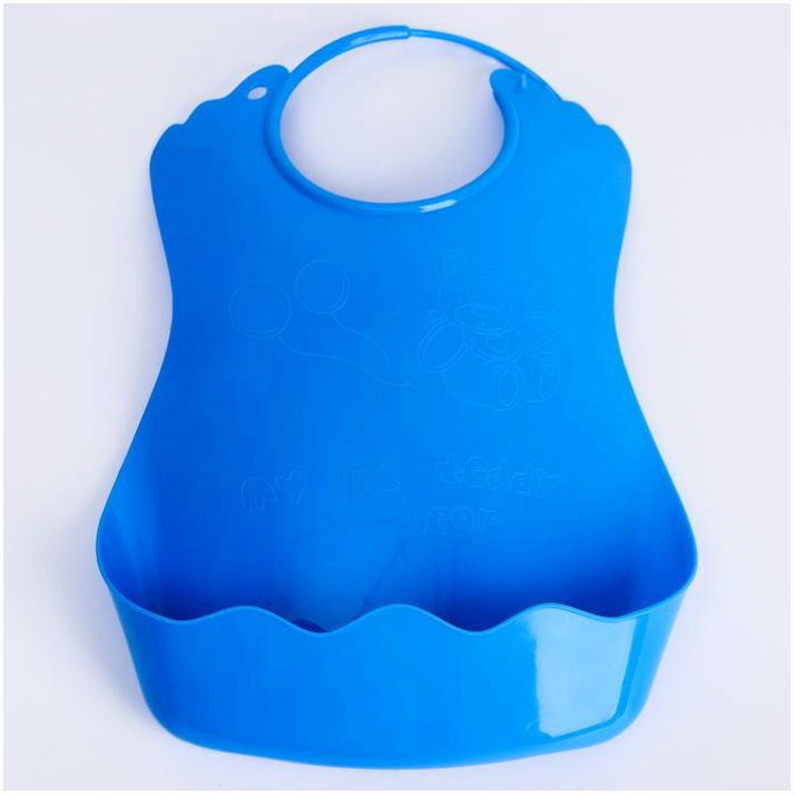 Нагрудник для кормления пластиковый с карманом, цвет сининй артикул анонс 2932063
