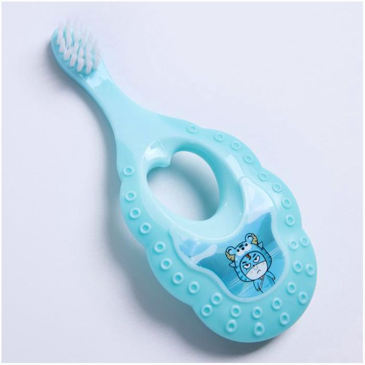 Детская зубная щетка с мягкой щетиной из нейлона, цвет голубой артикул анонс 4599978