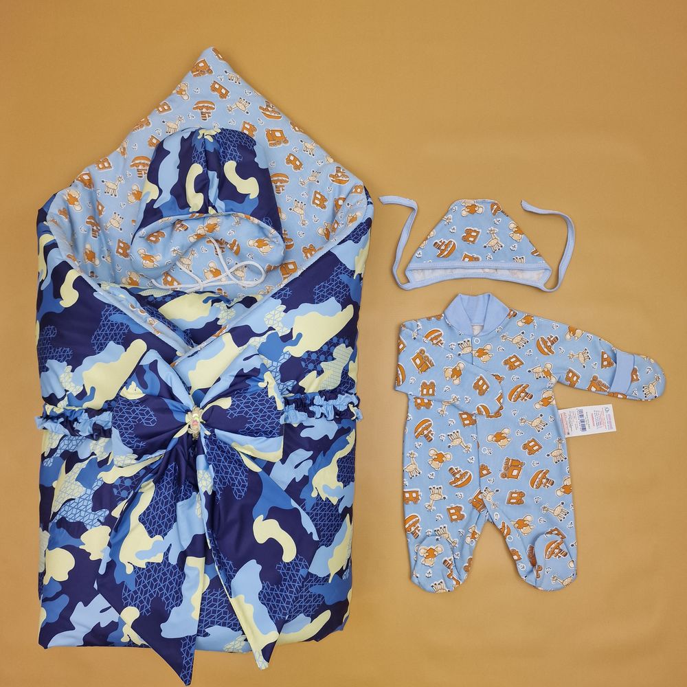 Комплект на выписку 5 пр: одеяло+комбинезон+шапочка+чепчик+бант артикул анонс 1892д-2-2_к_16