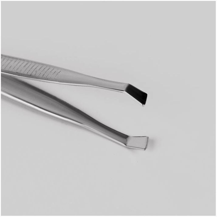 № 1492254 Пинцет скошенный, узкий, 8,5 см, цвет серебристый