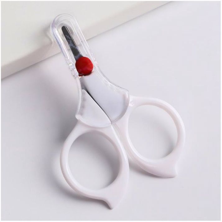 Ножницы детские, маникюрные, с колпачком, цвет белый артикул анонс 5231435