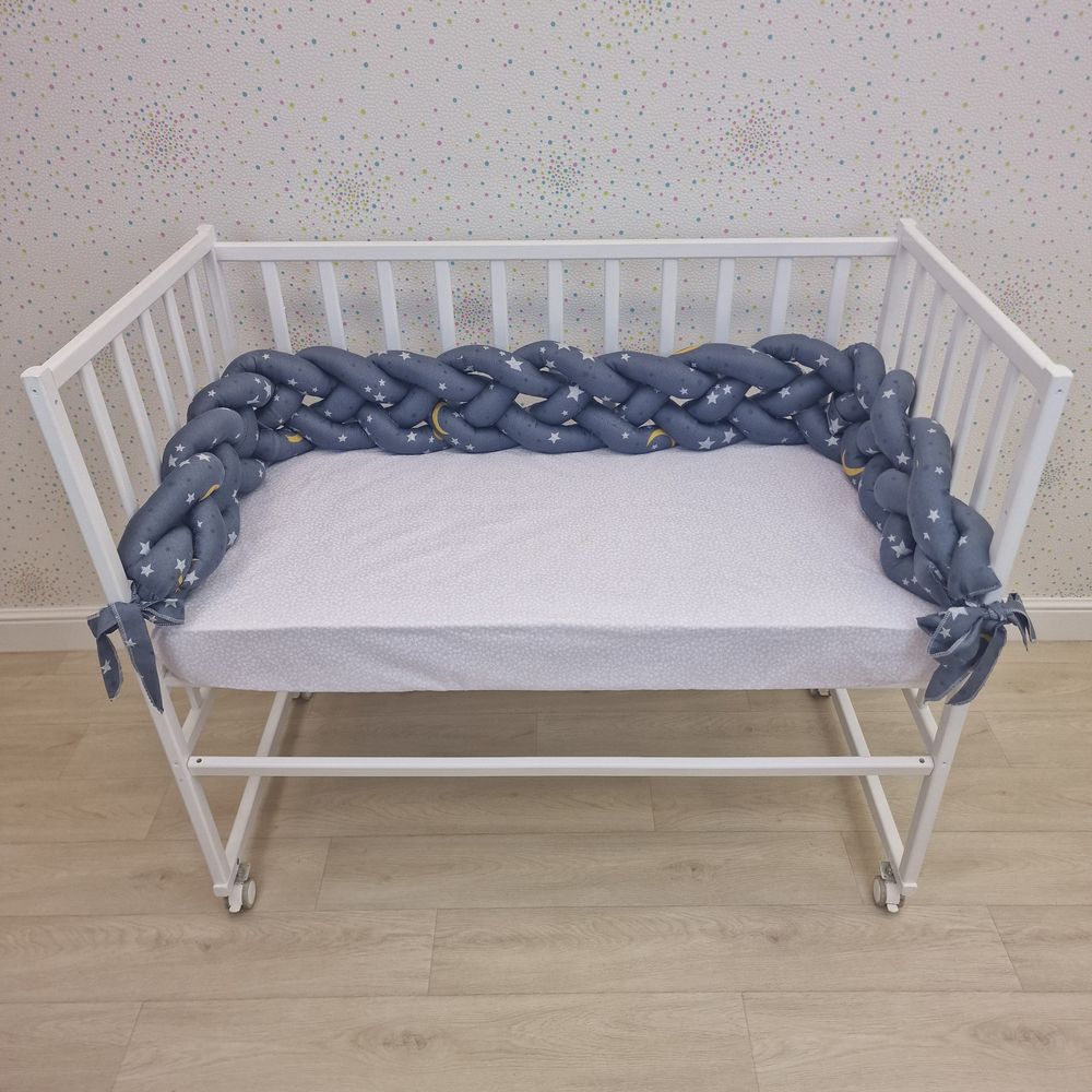 Картинка Бортик - "Коса 4х" (сатин + синтепух) (№987с) цвета в ассортименте от магазина Мир детей Товары для Новорожденных