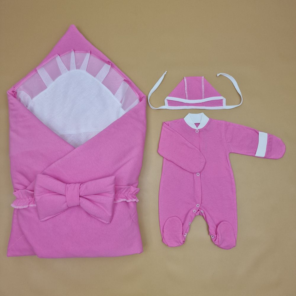 Комплект на выписку 5 пр: одеяло+уголок+комбинезон+чепчик+бант артикул анонс 1893к-0-1_к_07