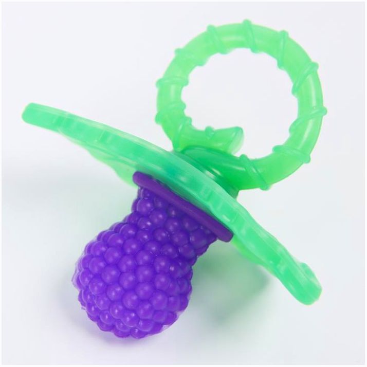 Картинка Прорезыватель силиконовый «Ягодка-пустышка», цвет фиолетовый, Крошка Я (№2825252) от магазина Мир детей Товары для Новорожденных