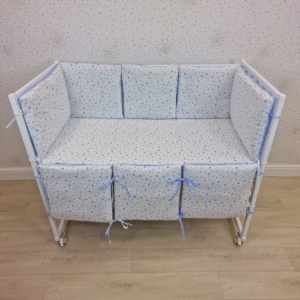 Бортик из 8 (6кв+2пр) подушек по всему периметру кроватки (бязь + синтепон) артикул анонс 949_23