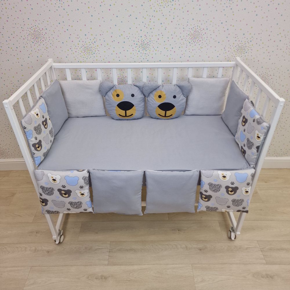 Бортик - 2 мишки + 10 подушек по всему периметру кроватки (бязь + синтепух ш/синтепон) артикул анонс 994_10
