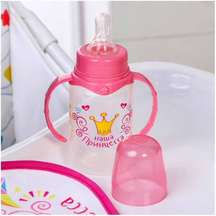 № 3654370 Набор «Наша принцесса»: бутылочка 150 мл, от 0 мес. + нагрудник непромокаемый из махры