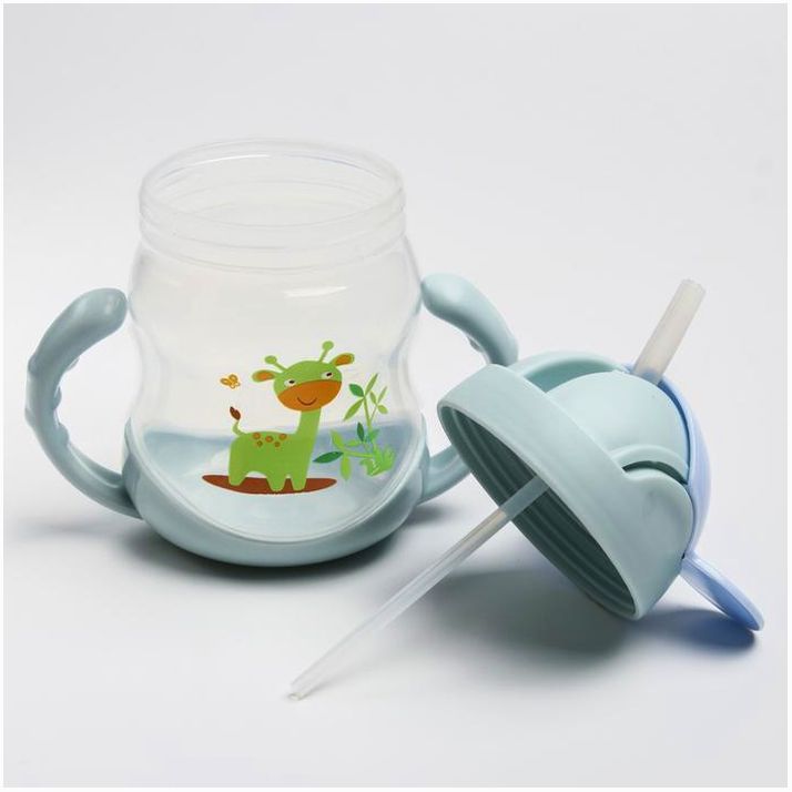 Картинка Поильник с силиконовой трубочкой и ручками, 250 мл., цвет МИКС (№4724443) от магазина Мир детей Товары для Новорожденных
