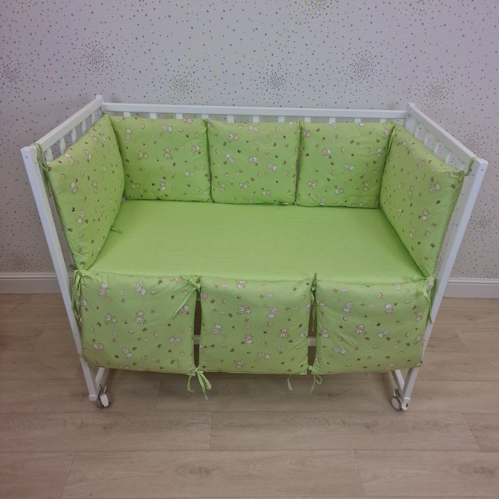 Бортик из 8 (6кв+2пр) подушек по всему периметру кроватки (бязь + синтепон) артикул анонс 949_16